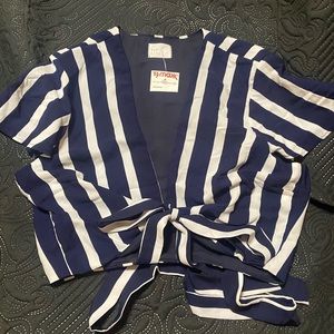 Cropped blouse